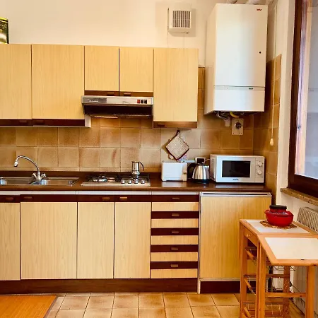 Azalea Apt *